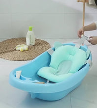 Carica e avvia il video nel visualizzatore di galleria, Materassino Antiscivolo per il Bagnetto
